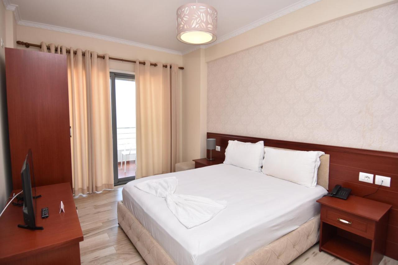 Hotel Summer Stars Vlora Kültér fotó