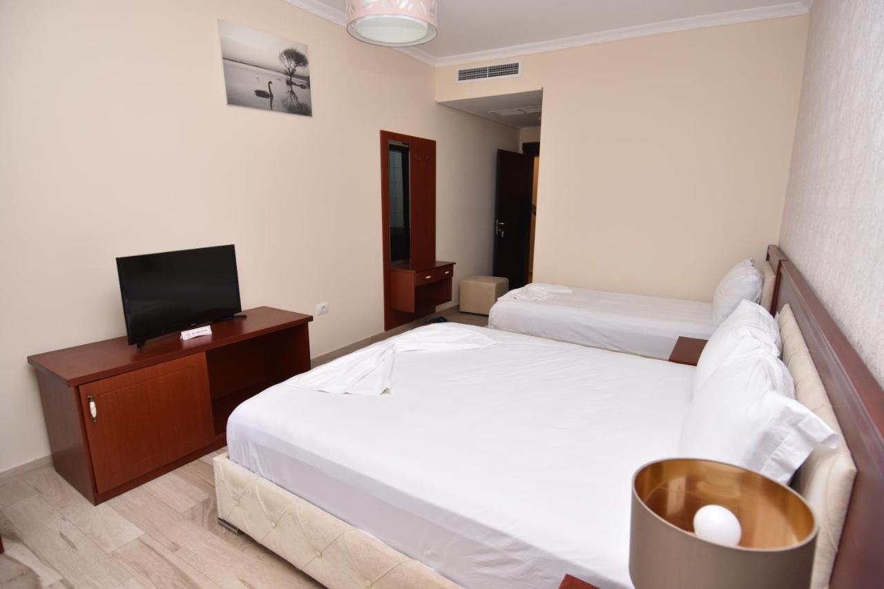 Hotel Summer Stars Vlora Kültér fotó