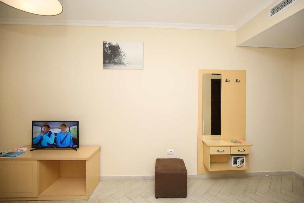 Hotel Summer Stars Vlora Kültér fotó